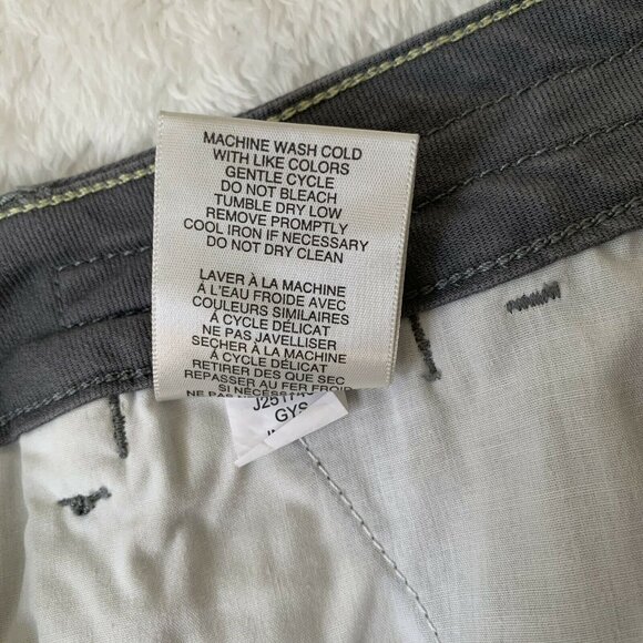 JAG Women's CADET Gray Streak Relaxed Fit Chino Short - Picture 9 of 11